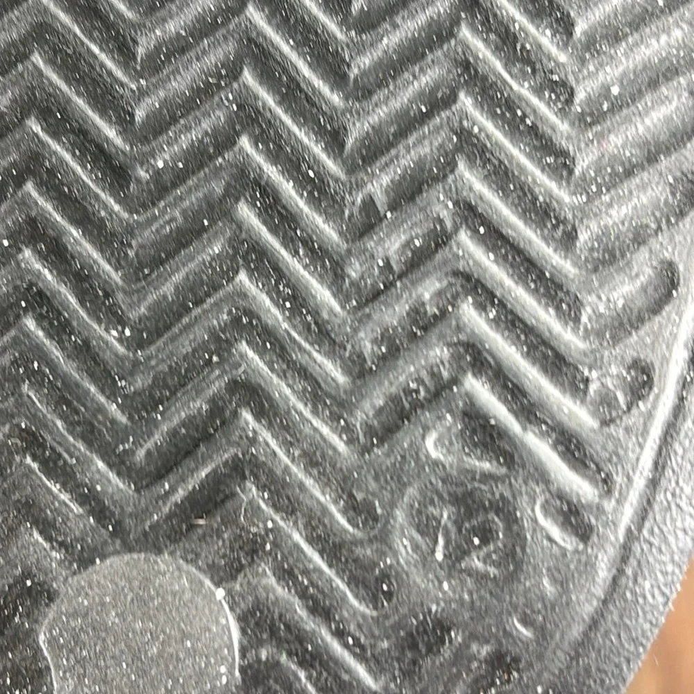 Men’s Adidas flip flops slippers slides